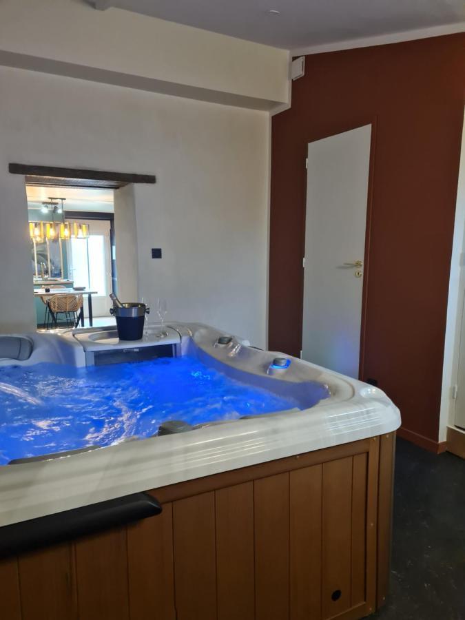 Maison Eliste - Love Gite Chic Avec Jacuzzi Interieur La Gacilly Ngoại thất bức ảnh
